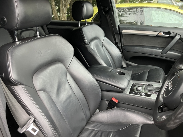 AUDI Q7 2012