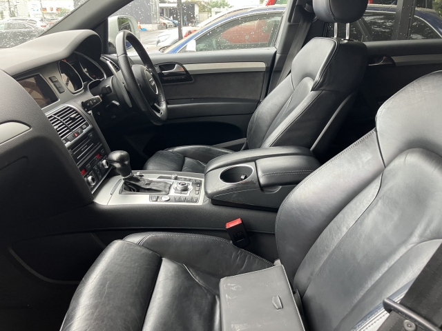 AUDI Q7 2012
