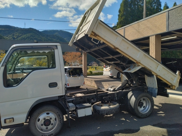 ISUZU ELF 2016