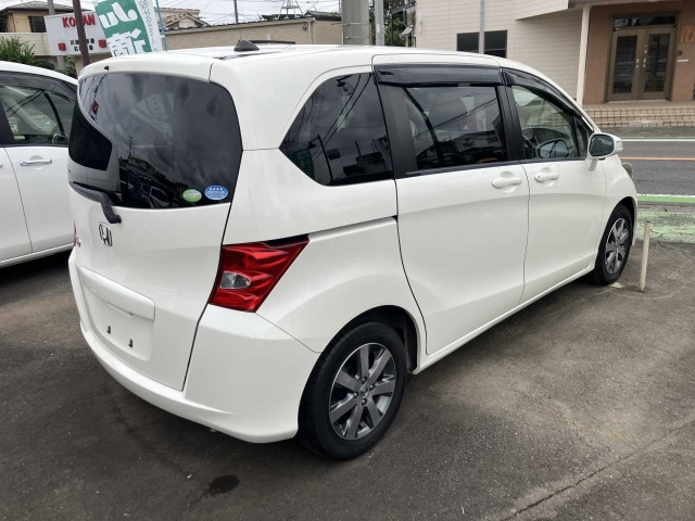 HONDA FREED 2010
