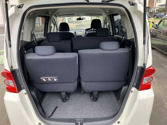 HONDA FREED 2010