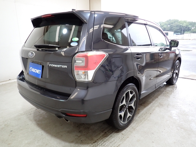 SUBARU FORESTER 2018