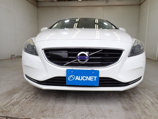VOLVO V40 2013