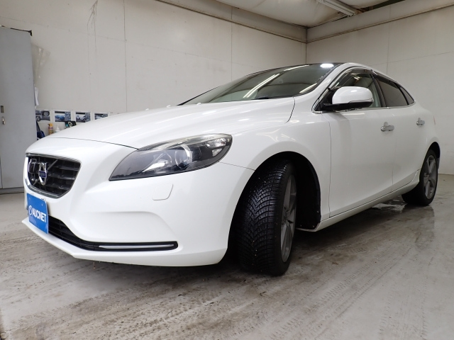 VOLVO V40 2013