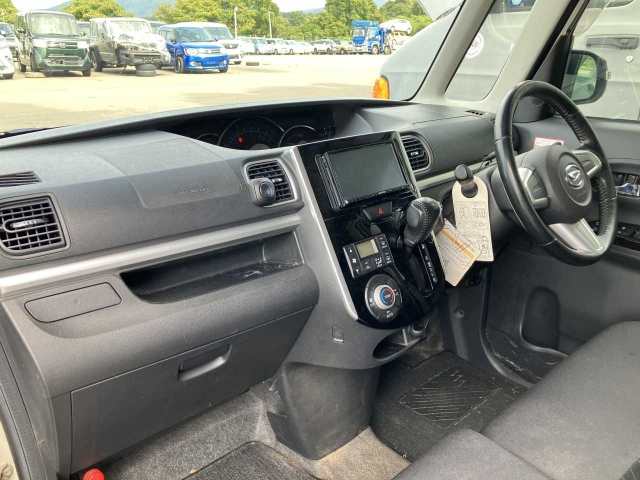 DAIHATSU TANTO 2015