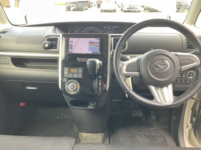 DAIHATSU TANTO 2015