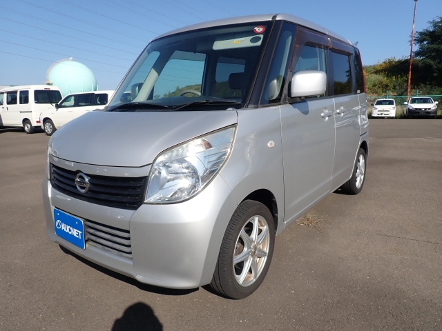 NISSAN ROOX 2010