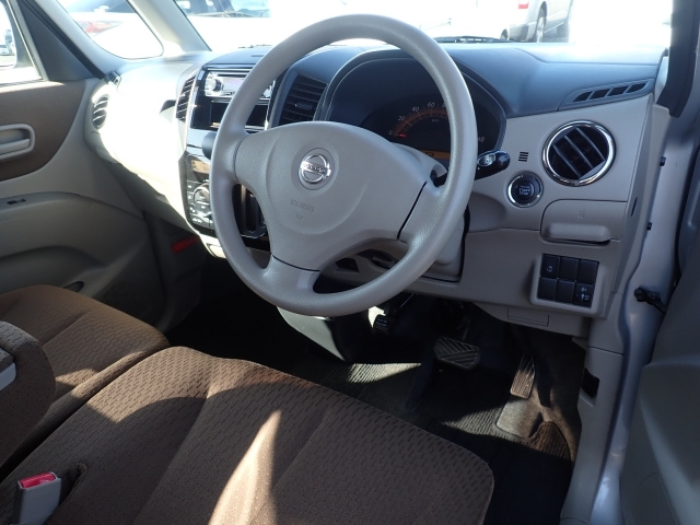 NISSAN ROOX 2010