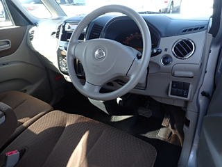 NISSAN ROOX 2010