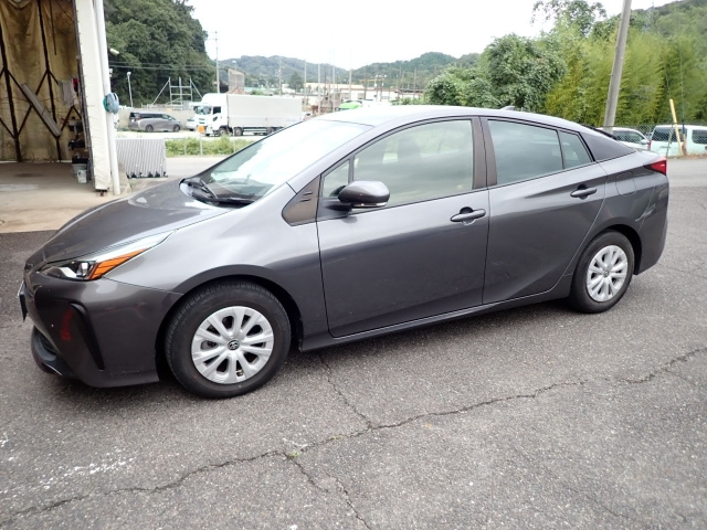 TOYOTA PRIUS 2020