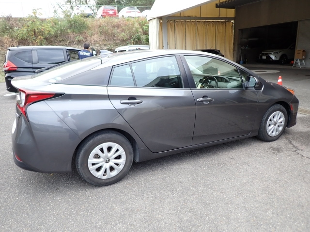 TOYOTA PRIUS 2020