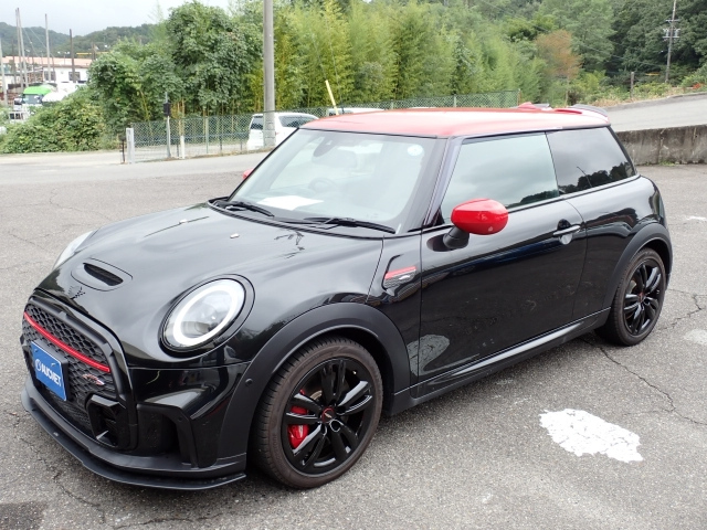 BMW MINI 2022