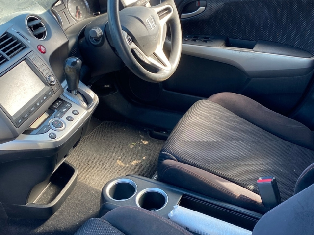 HONDA STREAM 2010
