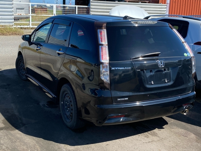 HONDA STREAM 2010