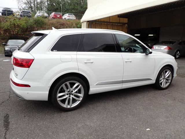 AUDI Q7 2017
