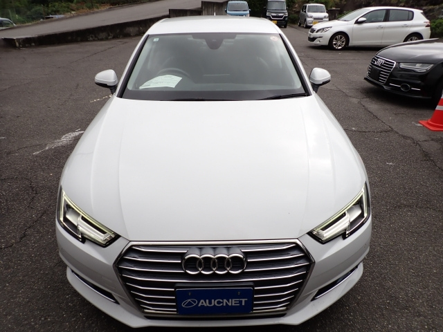 AUDI A4 2018