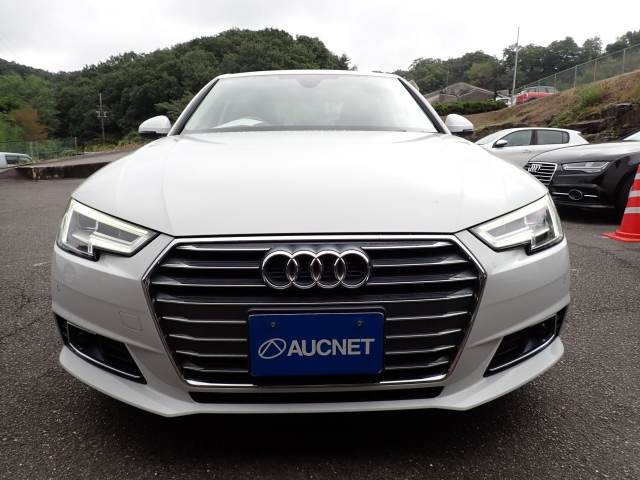 AUDI A4 2018