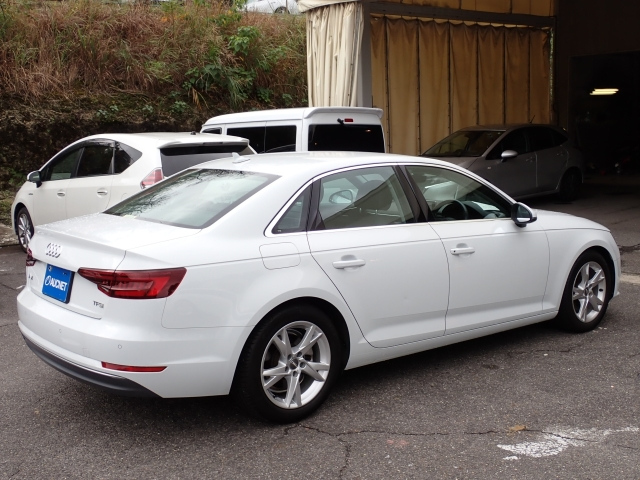AUDI A4 2018