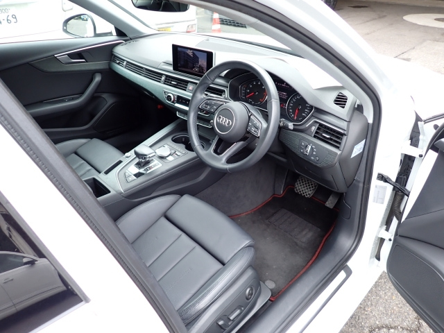 AUDI A4 2018