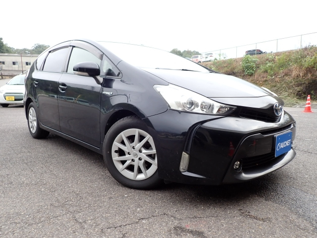 TOYOTA PRIUS ALPHA 2016
