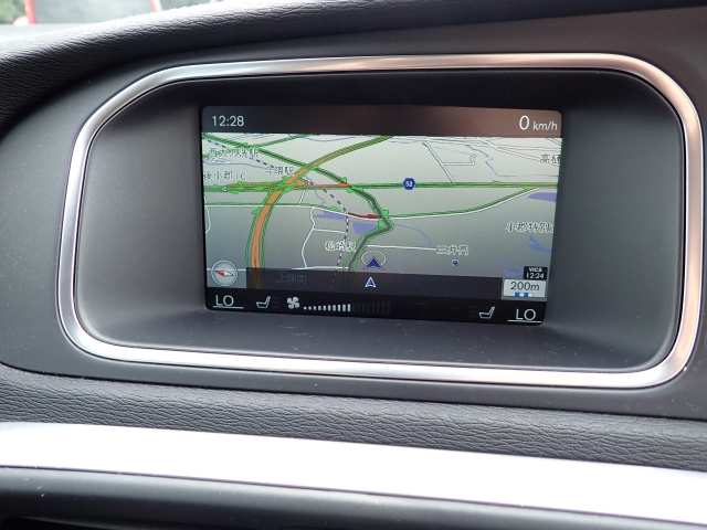 VOLVO V40 2015