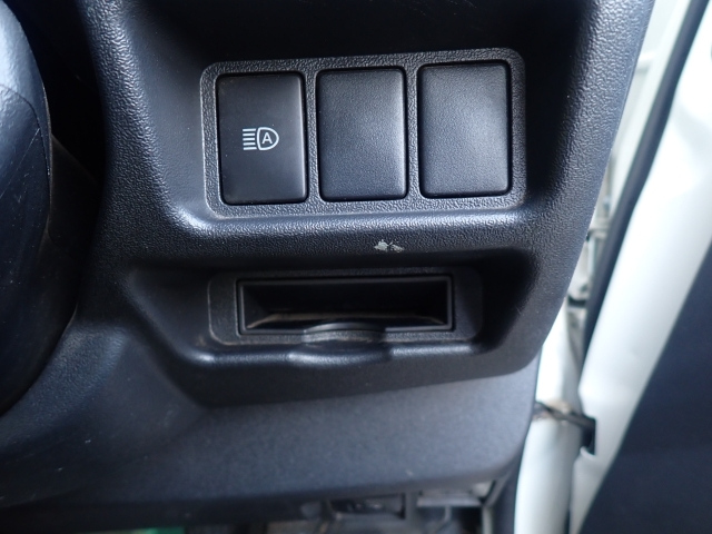 TOYOTA HIACE VAN 2019