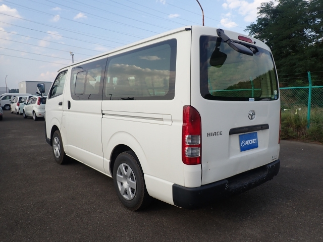 TOYOTA HIACE VAN 2019
