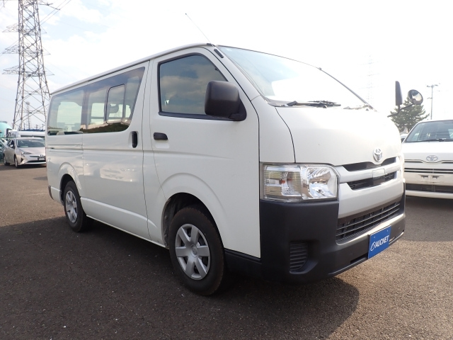 TOYOTA HIACE VAN 2019