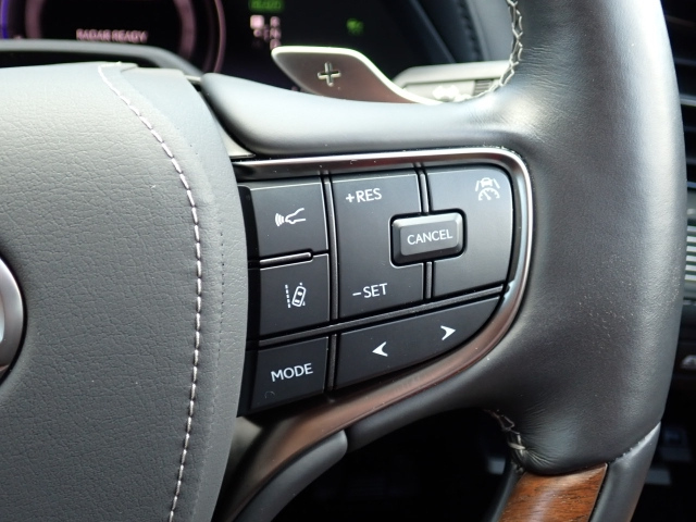 LEXUS LS 2021