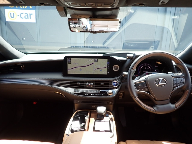 LEXUS LS 2021