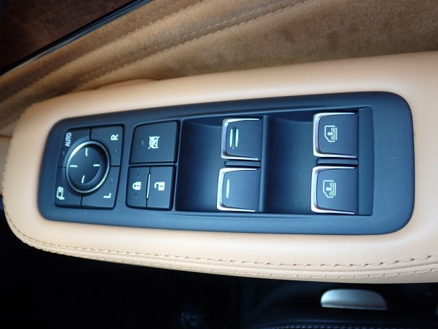 LEXUS LS 2021