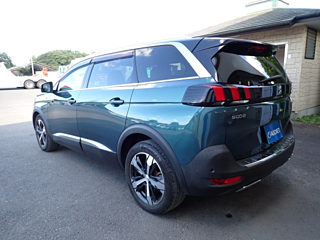 Заказать PEUGEOT 5008