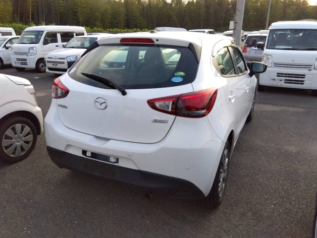 MAZDA DEMIO 2018