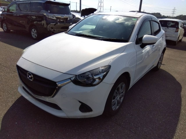 MAZDA DEMIO 2019