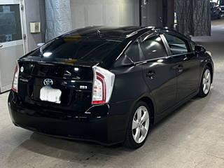 TOYOTA PRIUS 2015