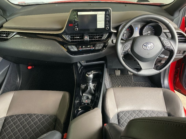 TOYOTA C-HR 2019