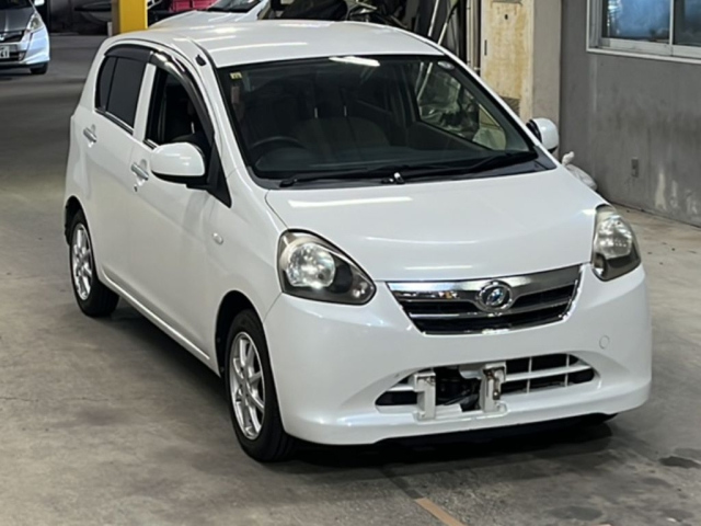 DAIHATSU MIRA E S 2012