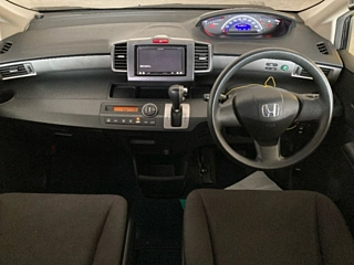 HONDA FREED 2011