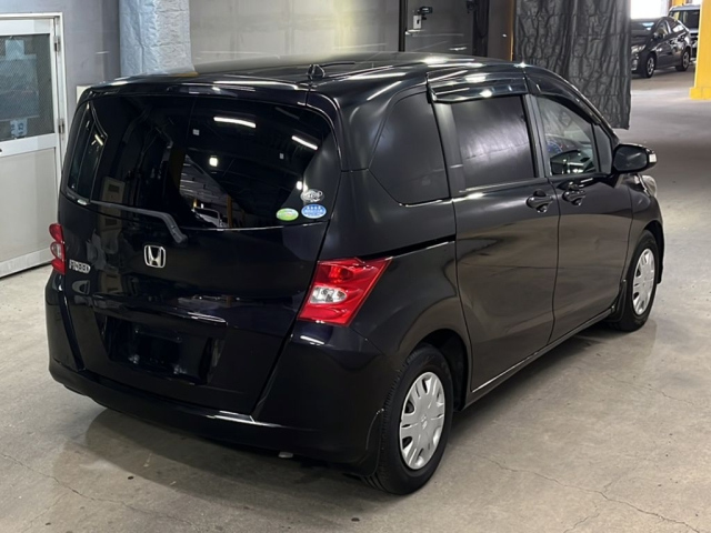 HONDA FREED 2011