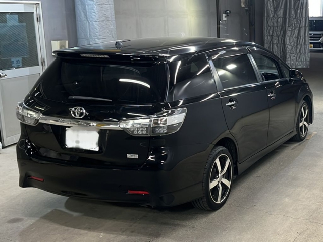 TOYOTA WISH 2017