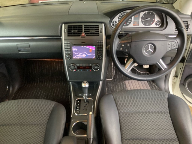 MERCEDES BENZ B CLASS 2010