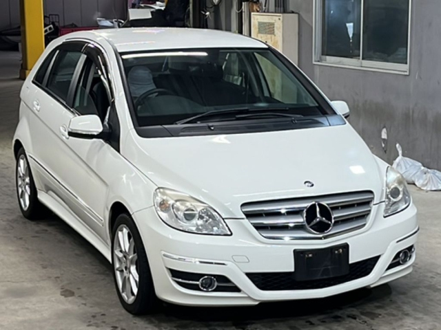 MERCEDES BENZ B CLASS 2010