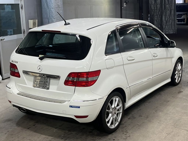 MERCEDES BENZ B CLASS 2010