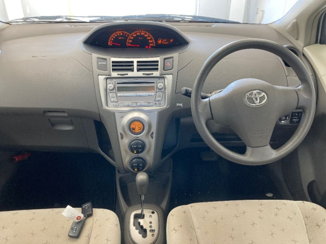 TOYOTA VITZ 2008