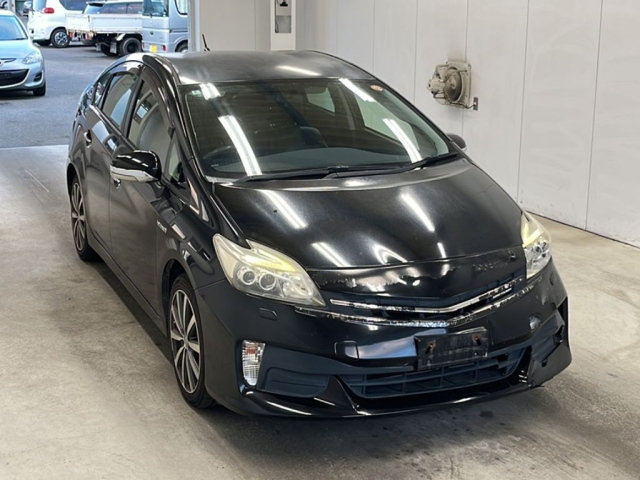 TOYOTA PRIUS 2012