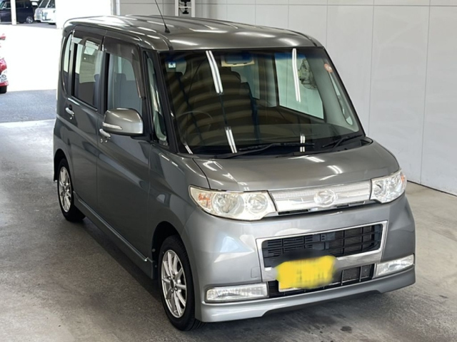 DAIHATSU TANTO 2010