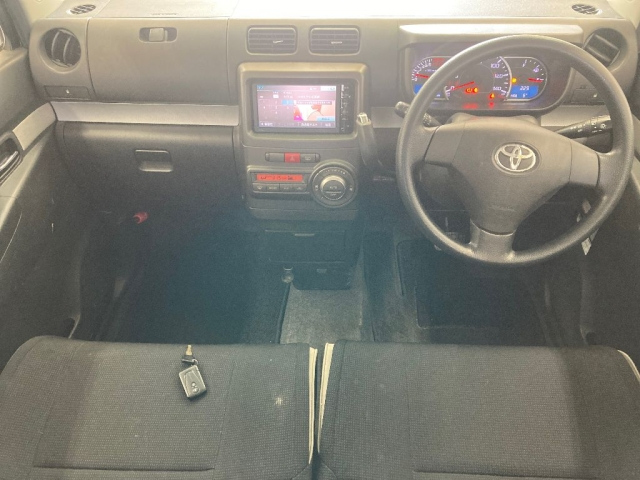 TOYOTA PIXIS SPACE 2015