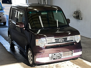 TOYOTA PIXIS SPACE 2015