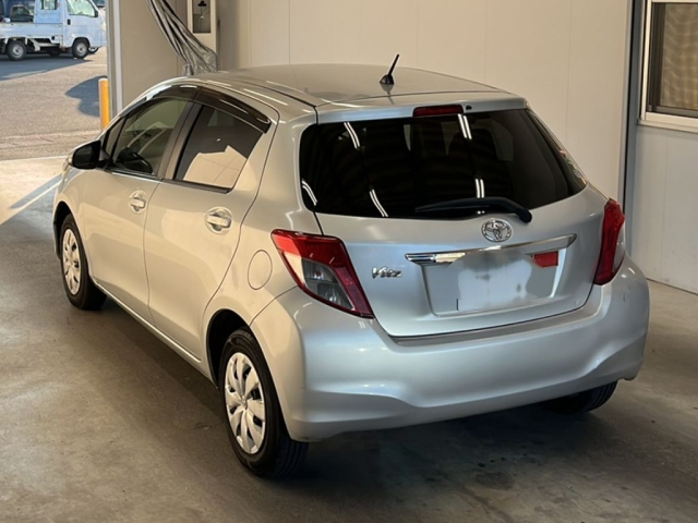 TOYOTA VITZ 2014