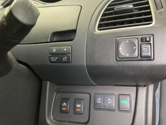 NISSAN SERENA 2015